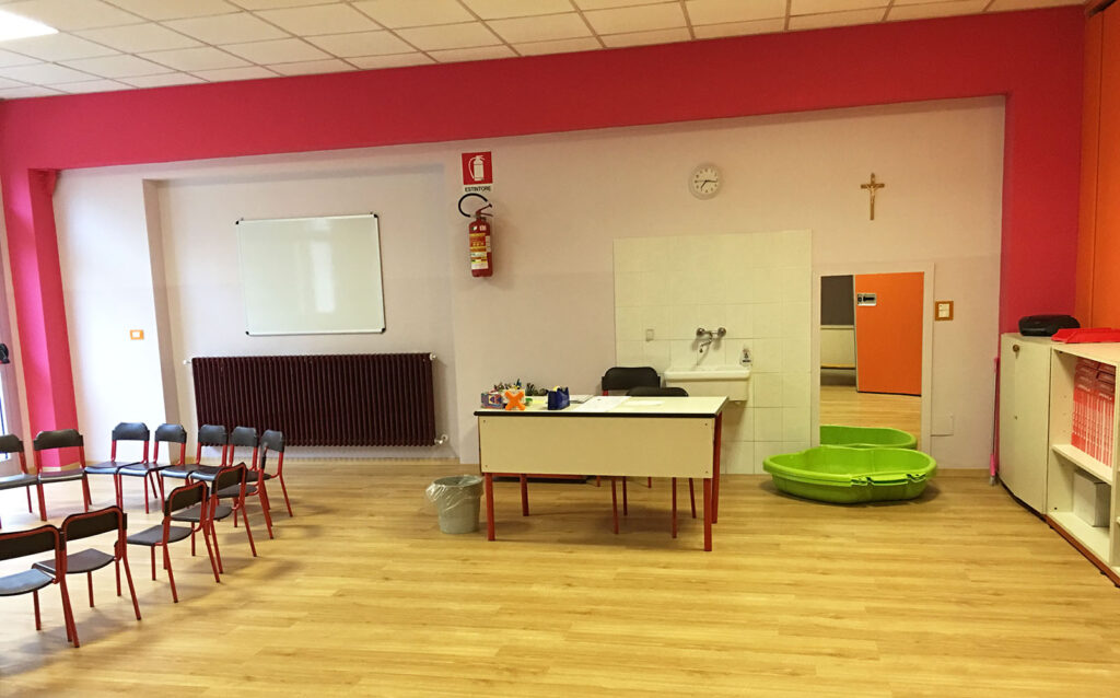 InnovaCostruzioniScuola_aula_cattedra Innova Costruzioni Scuola aula edilizia pubblica