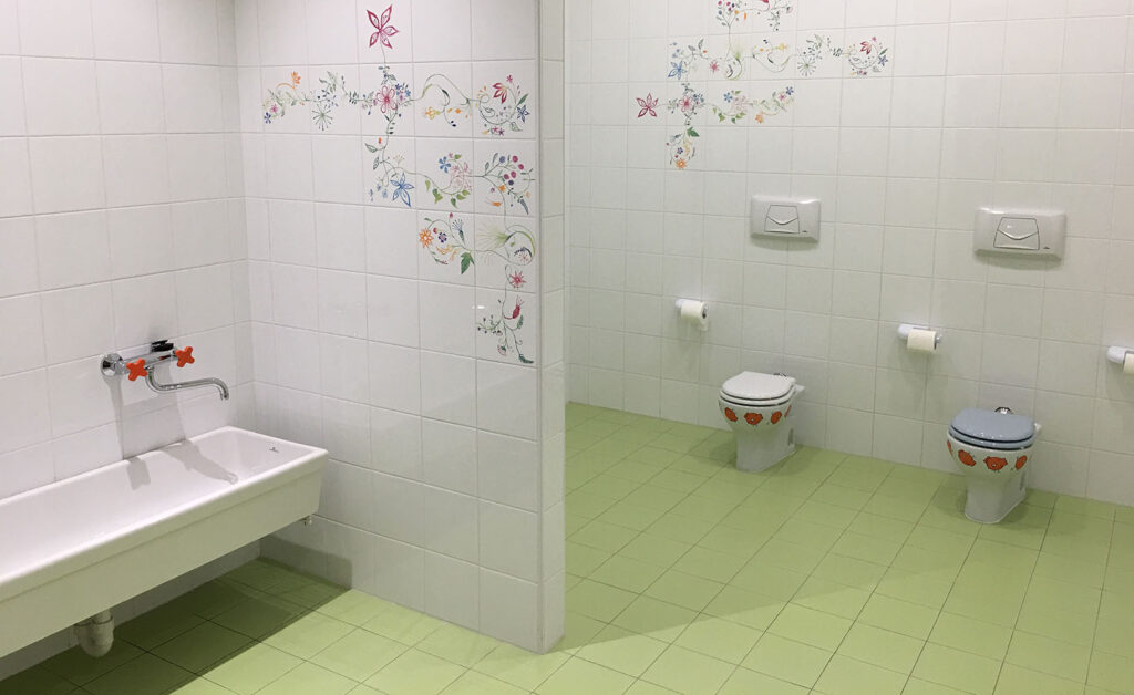 InnovaCostruzioniScuola_bagno Innova Costruzioni Scuola bagno edilizia pubblica